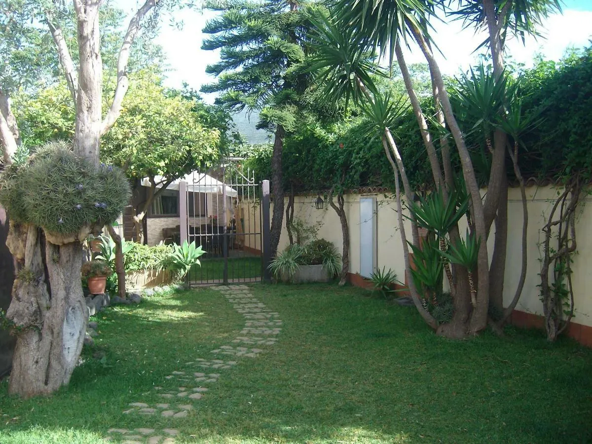 Villa Singola -Sole-Luna-Casavilladusoleil Acireale Holiday home