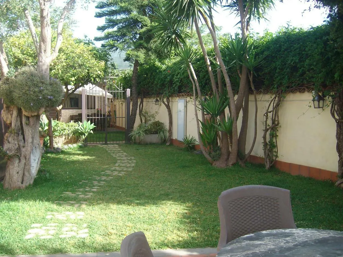 Villa Singola -Sole-Luna-Casavilladusoleil Acireale Italy