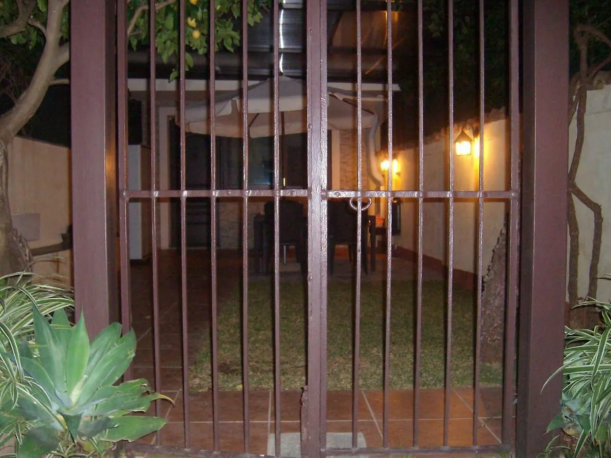 Villa Singola -Sole-Luna-Casavilladusoleil Acireale Holiday home